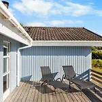 Sybil - 350m From The Sea By Interhome