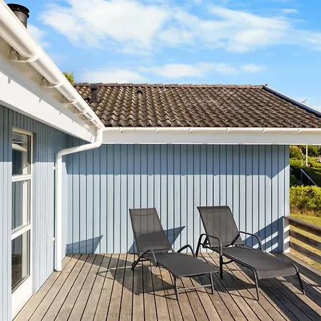Sybil - 350m From The Sea By Interhome *